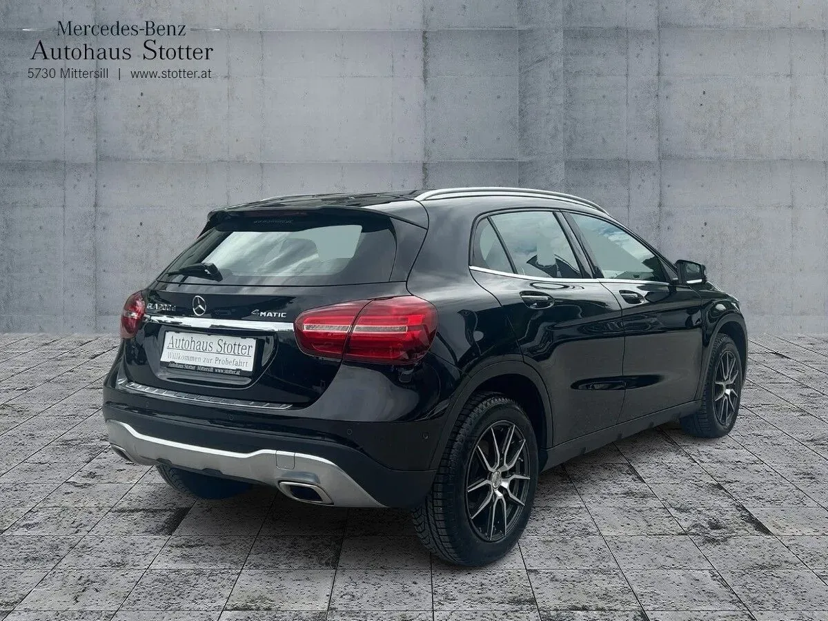 Mercedes-Benz Gla Class 2018 photo 3
