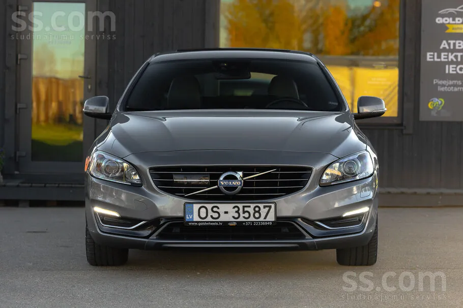 Volvo V60 2014 photo 2
