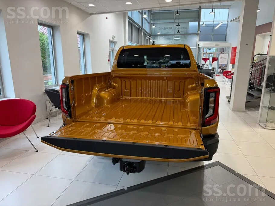 Toyota Hilux 2026 photo 4