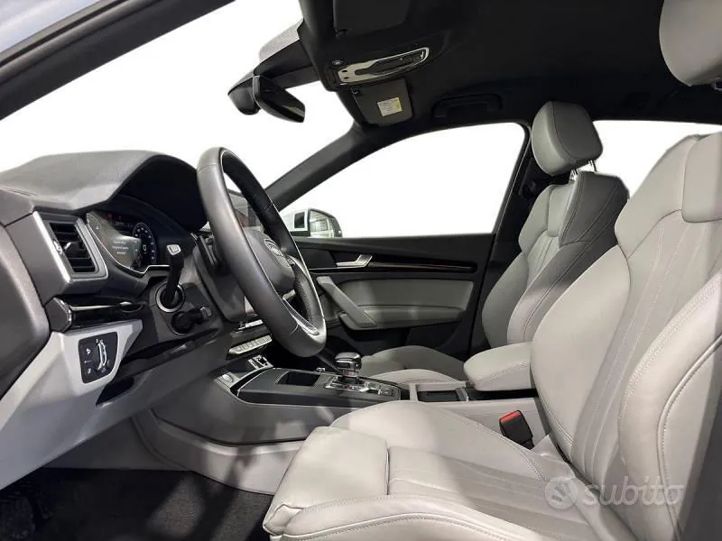Audi Q5 2023 photo 2