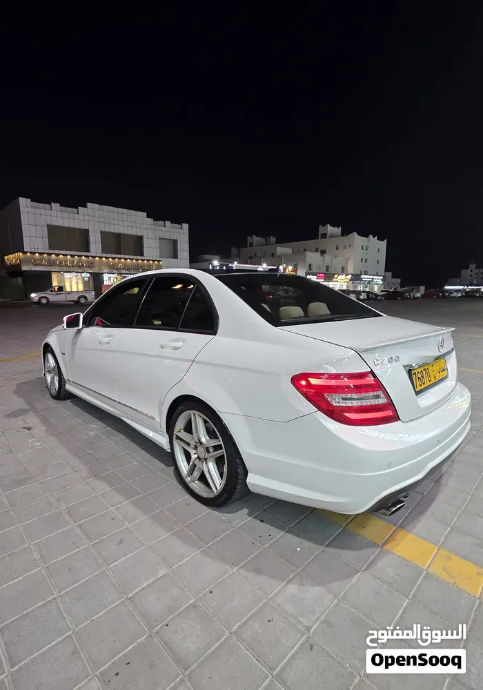 Mercedes-Benz C-Class 2012 photo 3