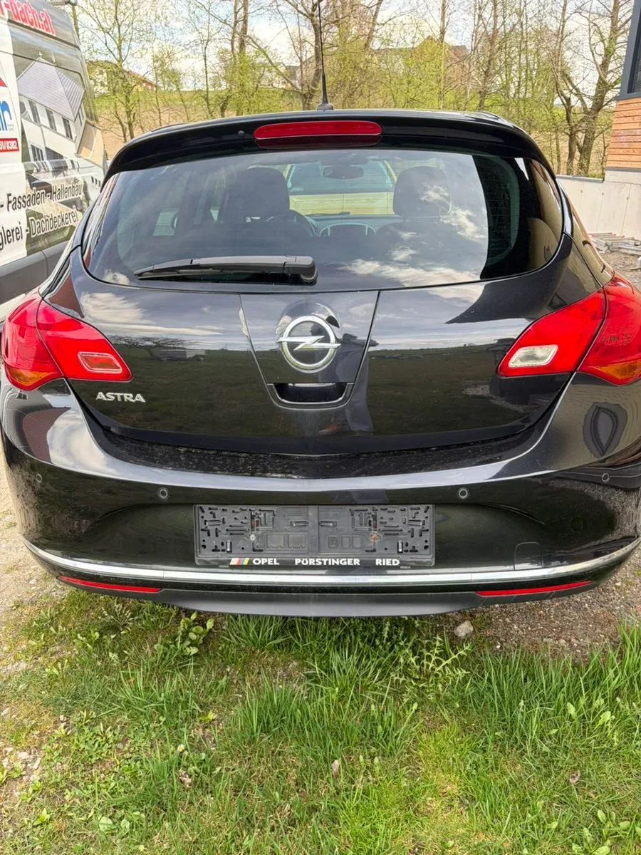 Opel Astra 2015 photo 3