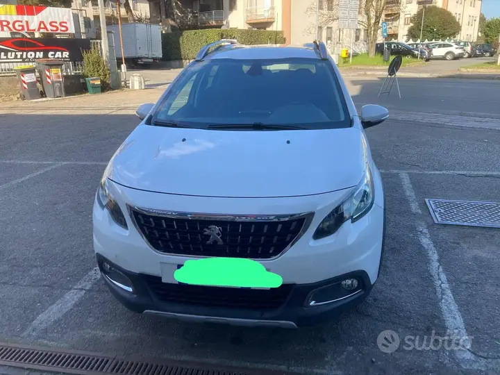 Peugeot 2008 2017 photo 2