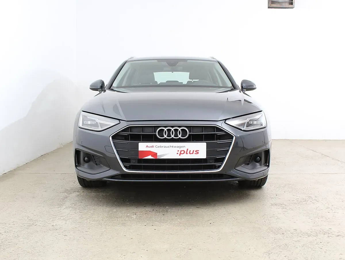 Audi A4 2020 photo 2