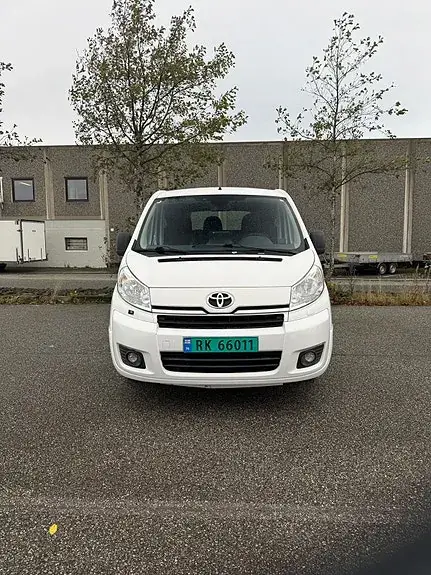 Toyota Proace 2013 photo 2