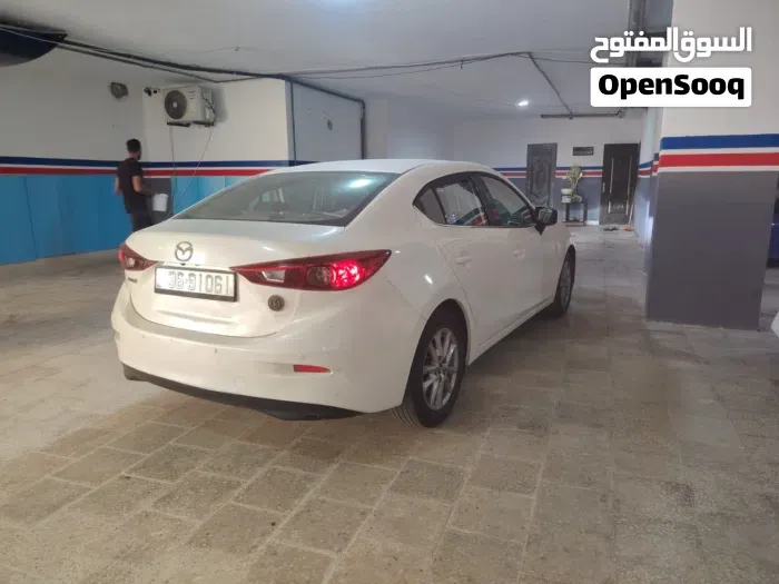 Mazda 3 2017 photo 3