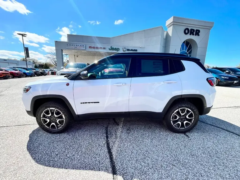 Jeep Compass 2026 photo 2