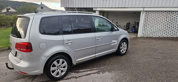 Volkswagen Touran 2012 photo 5