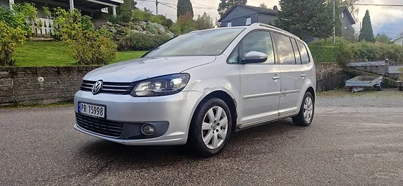 Volkswagen Touran 2012 photo 2