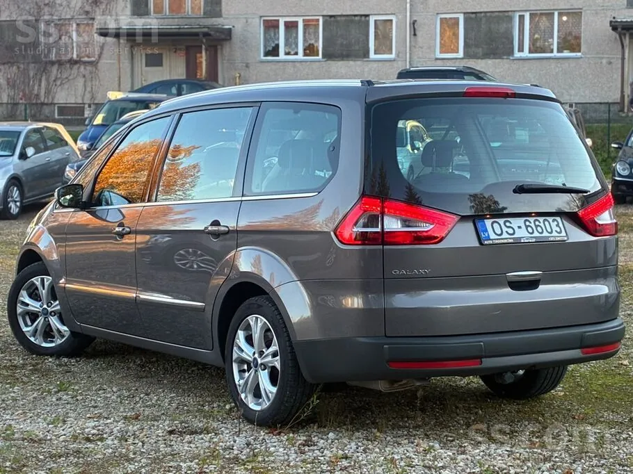 Ford Galaxy 2012 photo 4