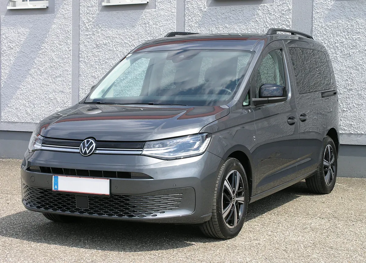 Volkswagen Caddy 2023 photo 2