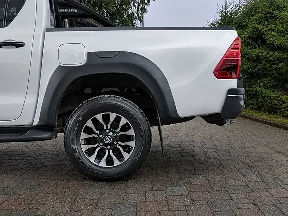 Toyota Hilux 2024 photo 5
