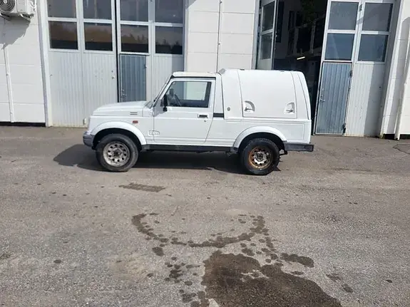 Suzuki Samurai
