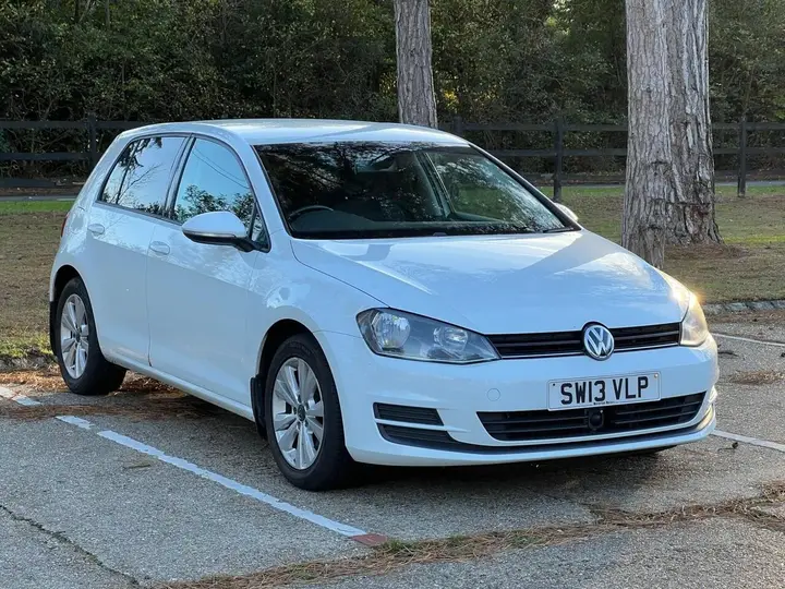 Volkswagen Golf 2013 photo 2