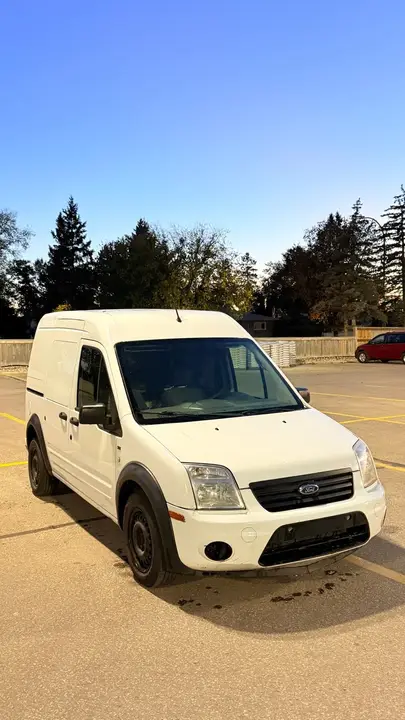 Ford Transit Connect 2011 photo 2