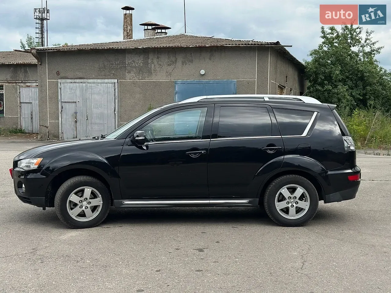 Mitsubishi Outlander 2011 photo 4