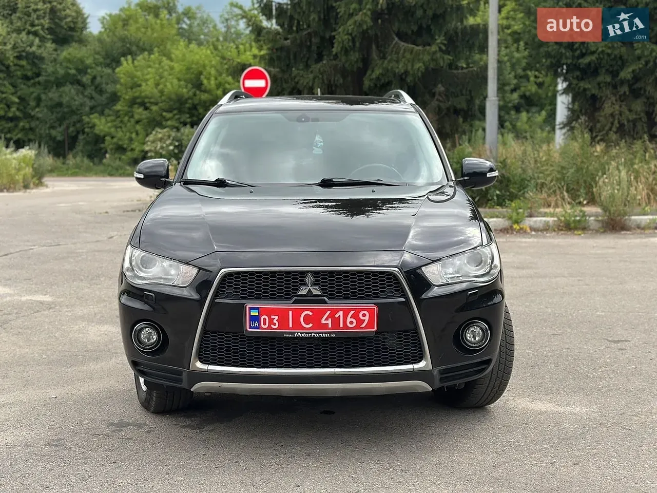 Mitsubishi Outlander 2011 photo 2