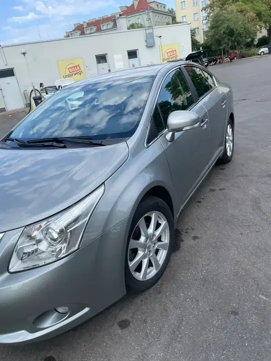 Toyota Avensis 2009 photo 3