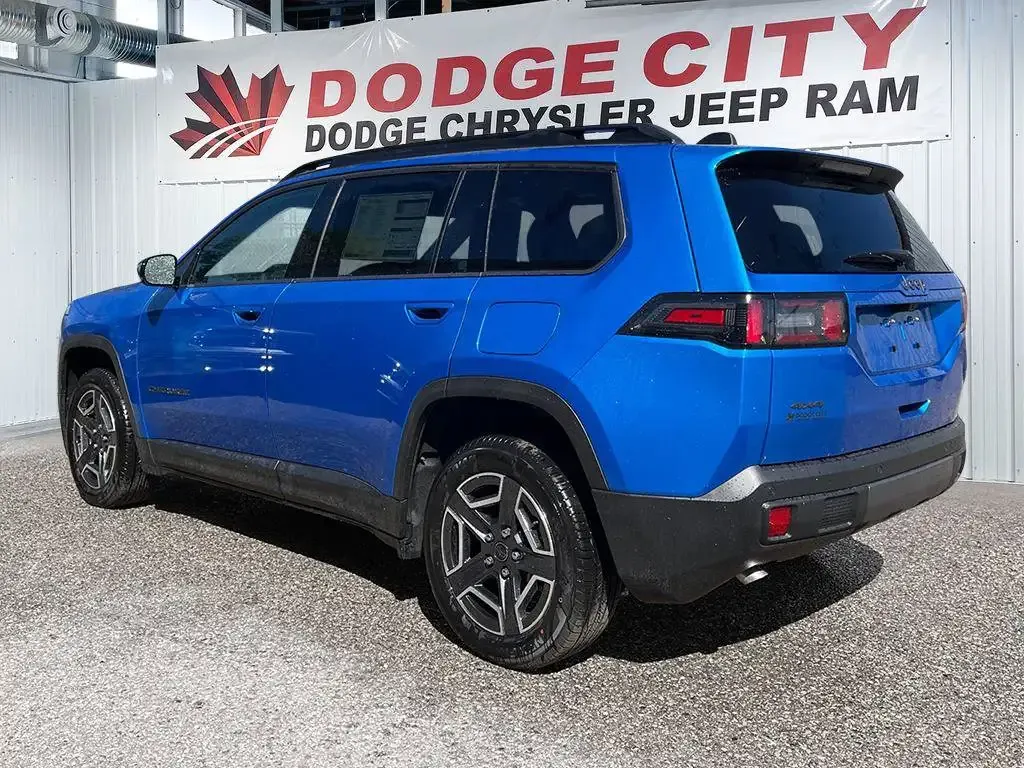 Jeep Cherokee 2026 photo 4