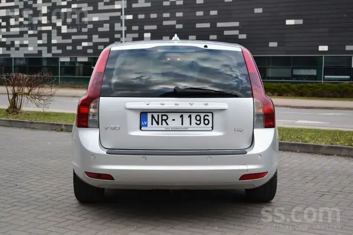 Volvo V50 2009 photo 4