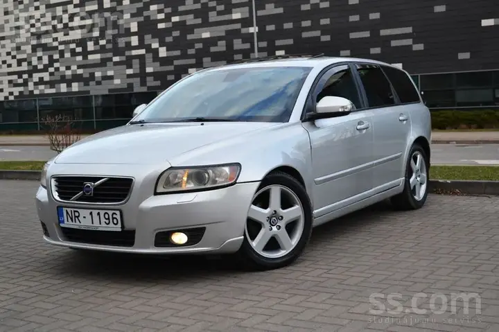 Volvo V50 2009 photo 3