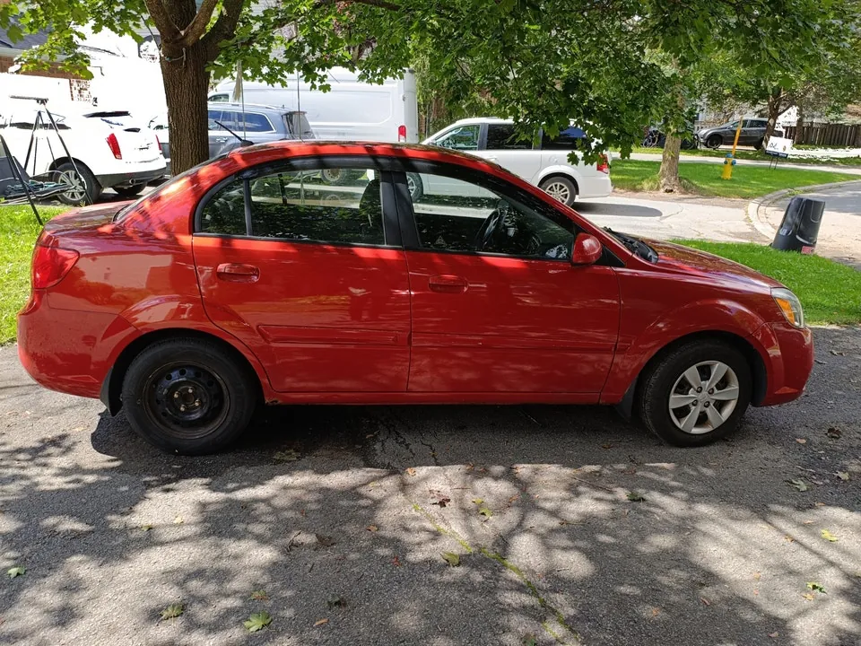 Kia Rio 2010 photo 2