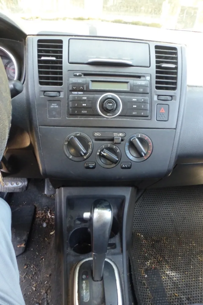Nissan Versa 2007 photo 5