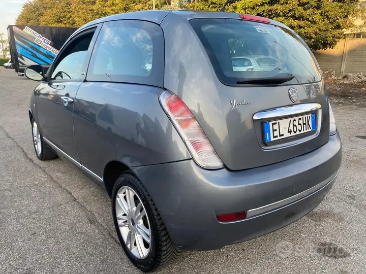 Lancia Ypsilon 2012 photo 4