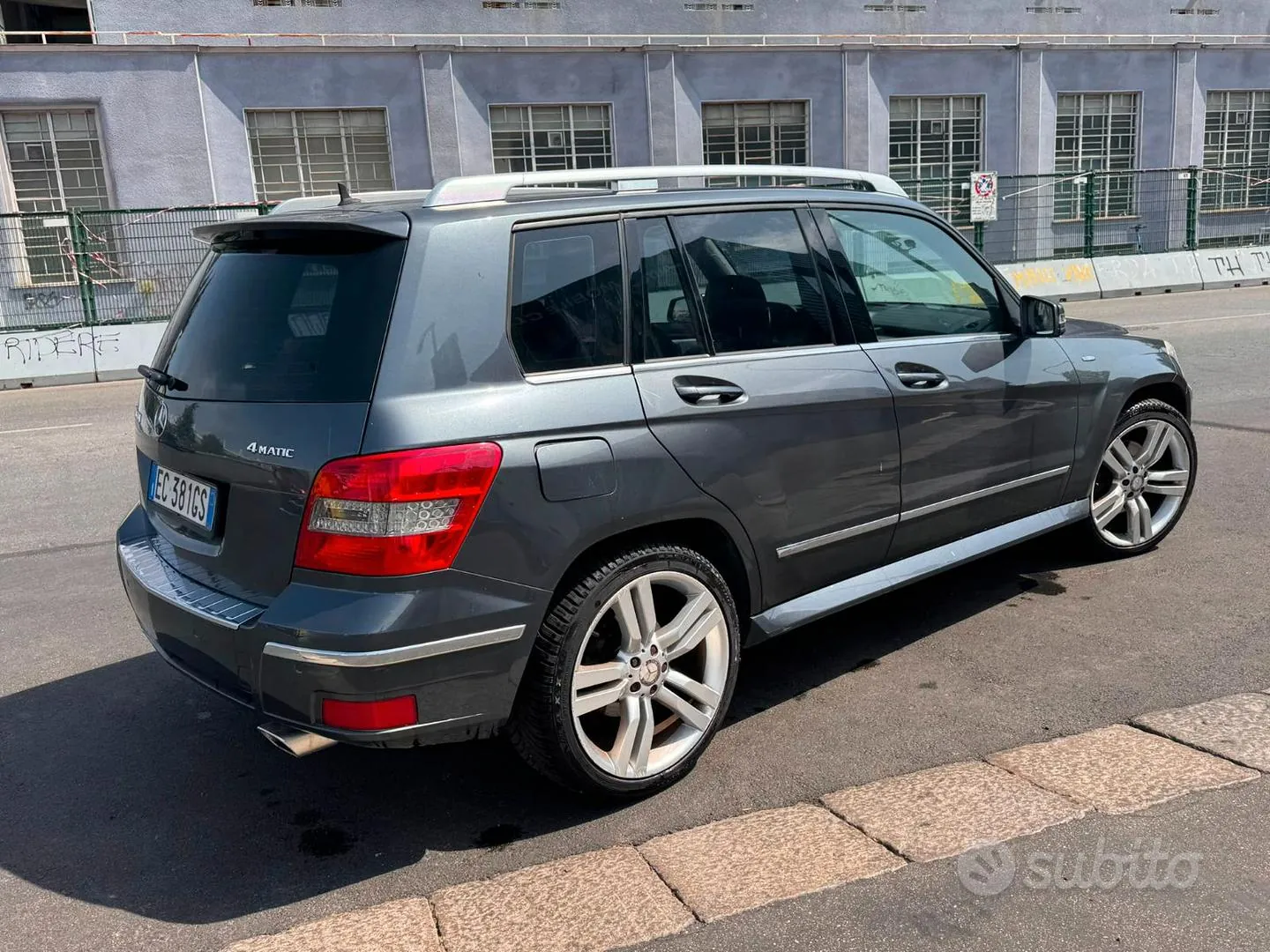 Mercedes-Benz Glk 2010 photo 2