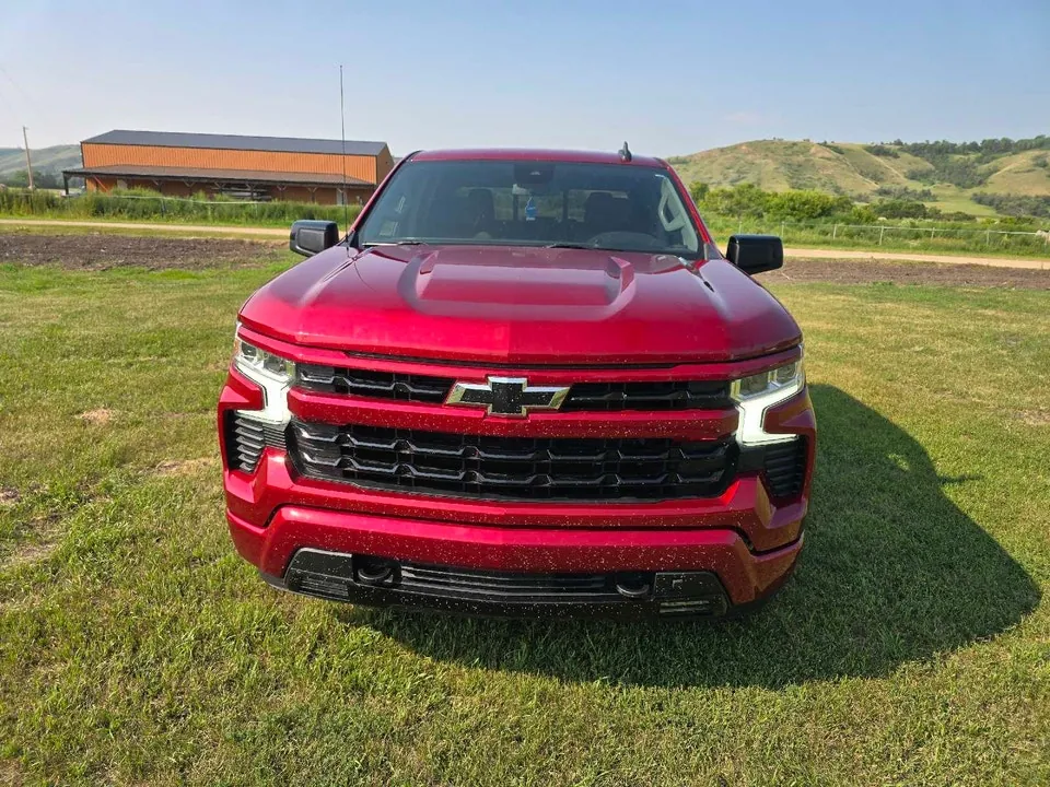 Chevrolet Silverado 1500 2024 photo 2