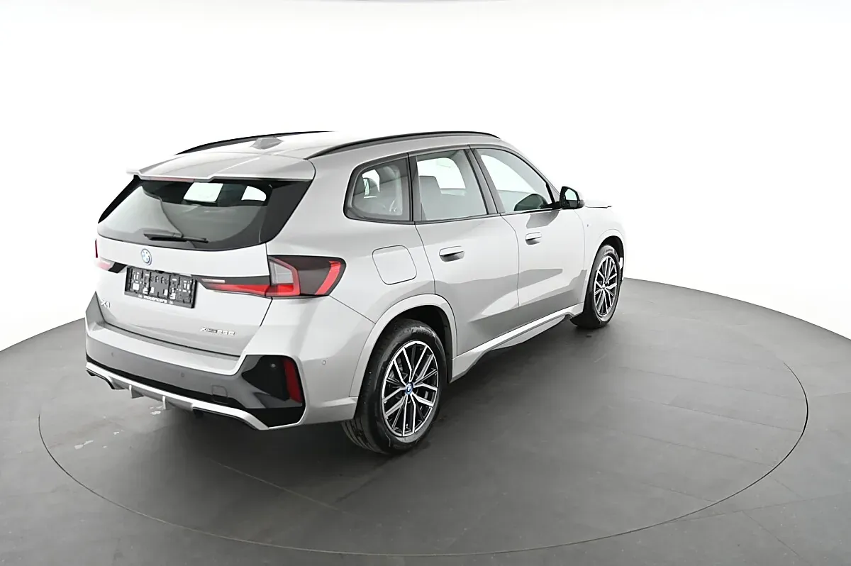 BMW X1 2025 photo 2