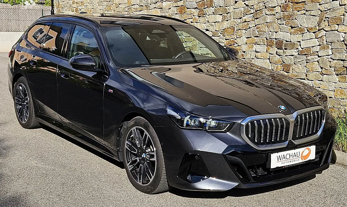 BMW 5 Series 2024 photo 3