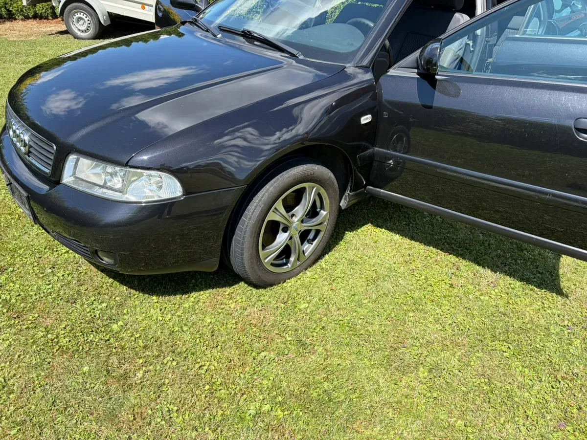 Audi A4 2001 photo 3