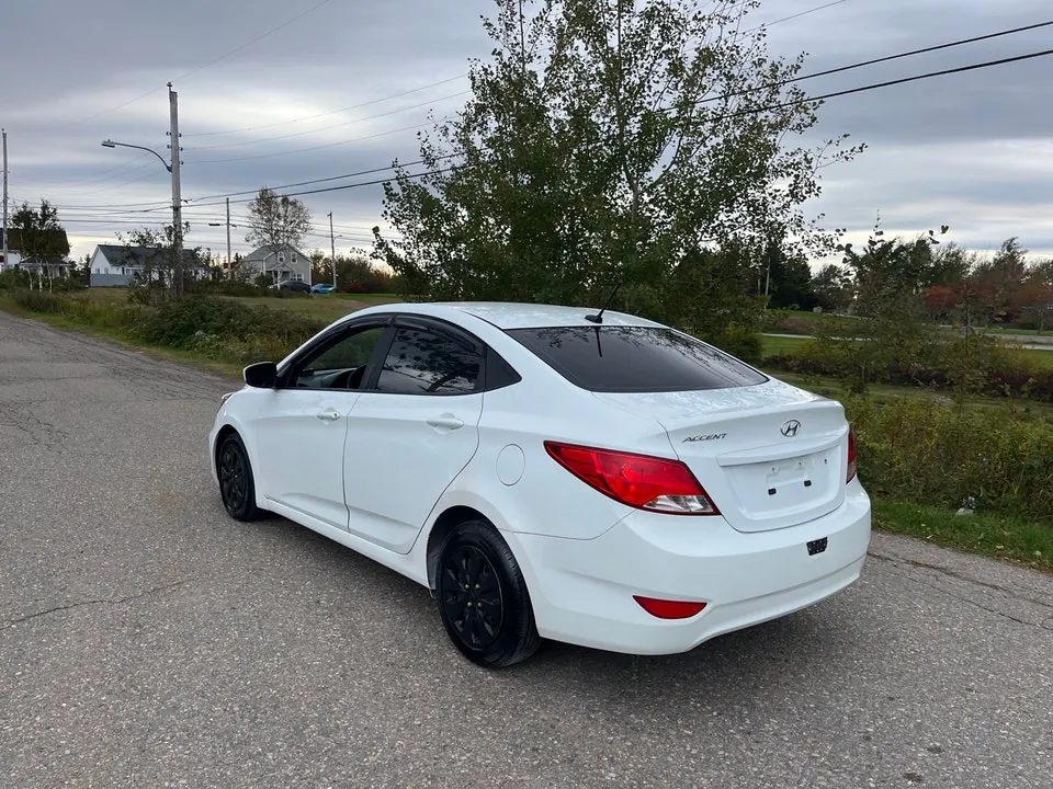 Hyundai Accent 2016 photo 5