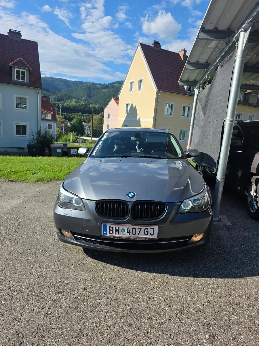 BMW 5 Series 2008 photo 2