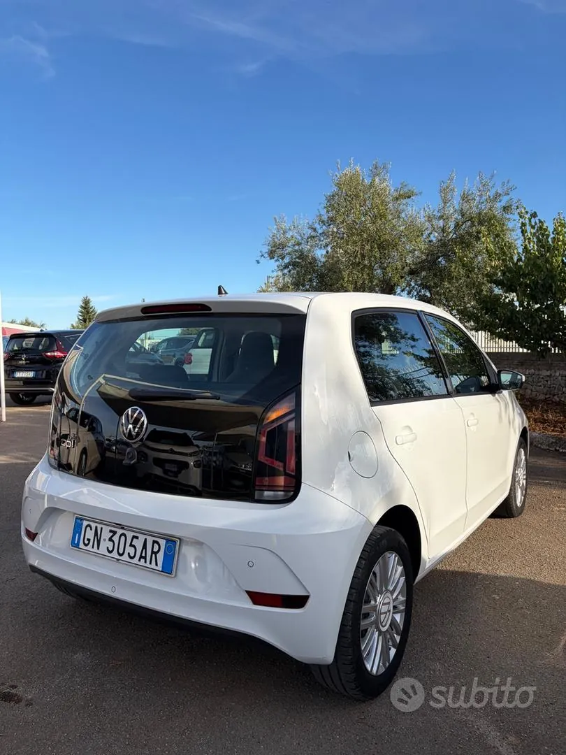 Volkswagen Up 2023 photo 4