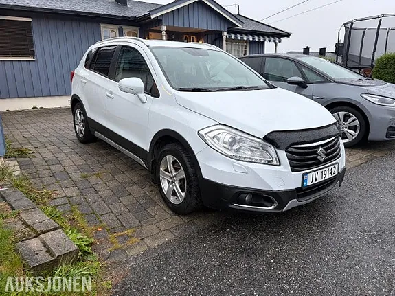 Suzuki Sx4 S-Cross 2013 photo 2
