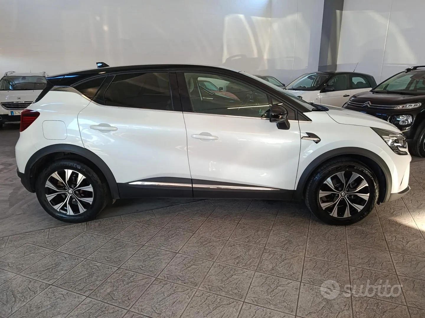 Renault Captur 2023 photo 3