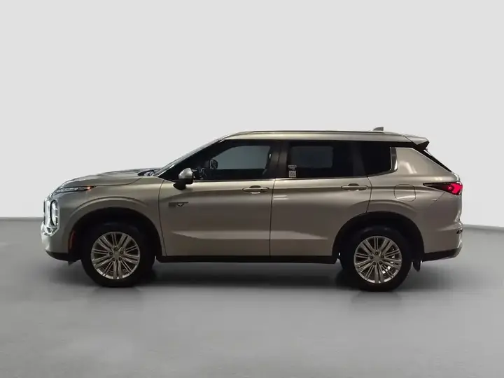 Mitsubishi Outlander 2025 photo 3