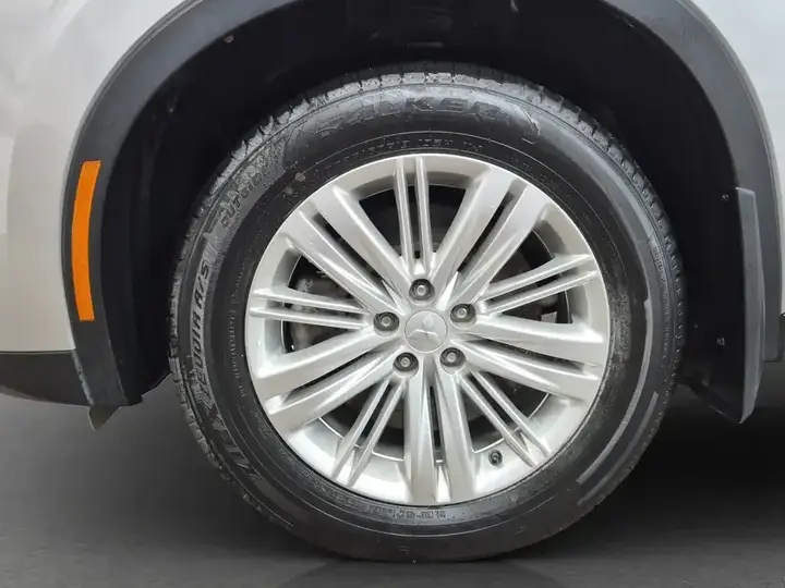 Mitsubishi Outlander 2025 photo 2