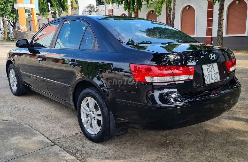 Hyundai Sonata 2009 photo 3