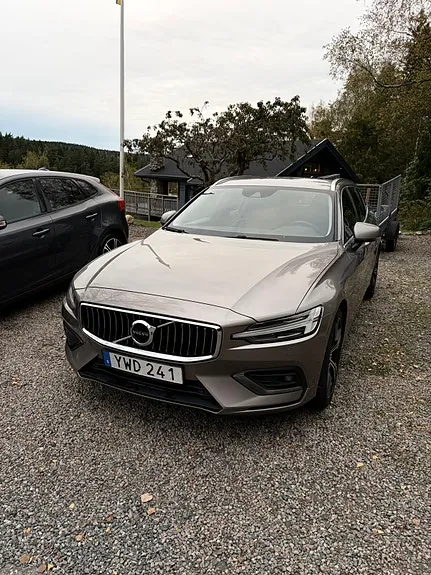 Volvo V60 2019 photo 2