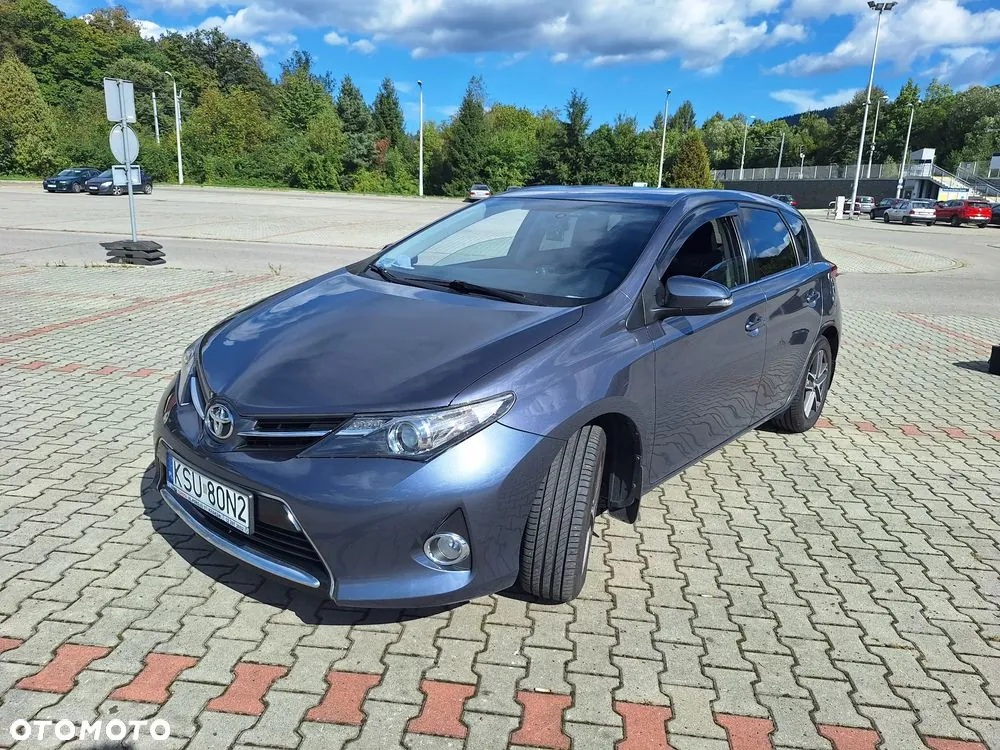 Toyota Auris 2015 photo 2
