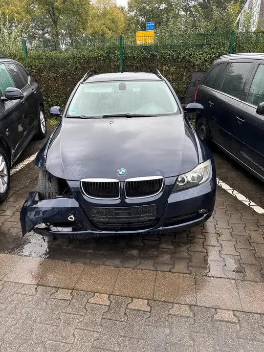 BMW E91 320I