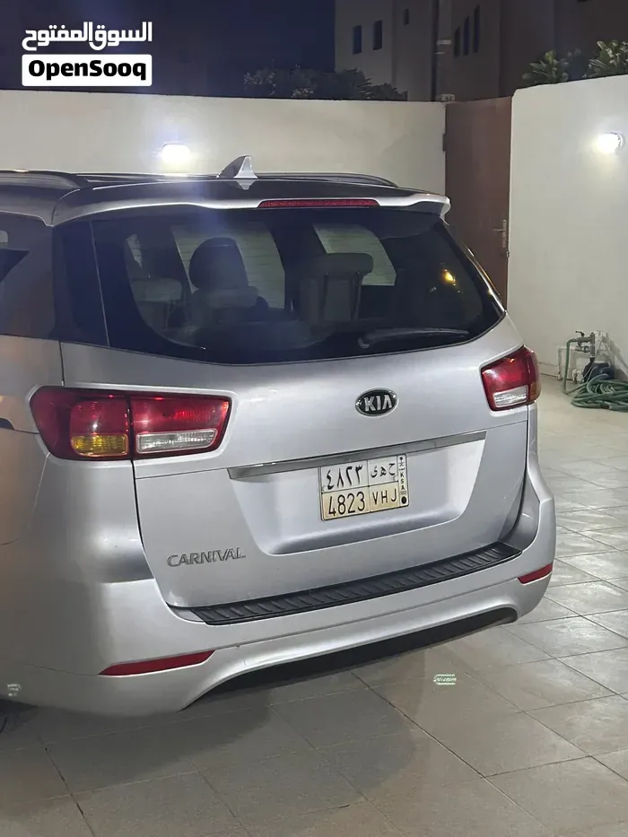 Kia Carnival 2016 photo 4