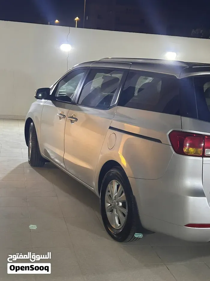 Kia Carnival 2016 photo 3