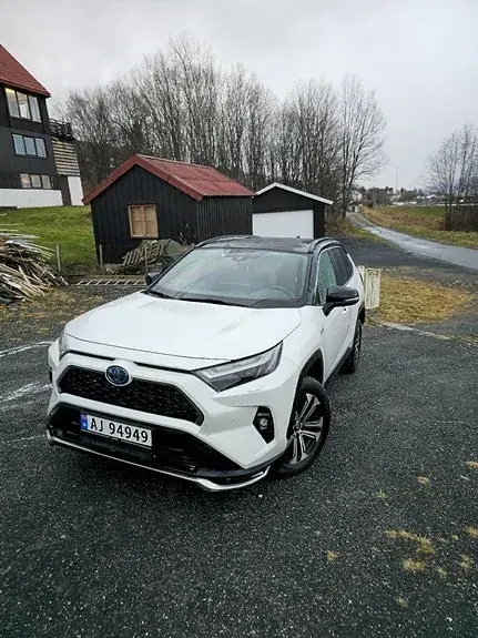 Toyota Rav4 2023 photo 3