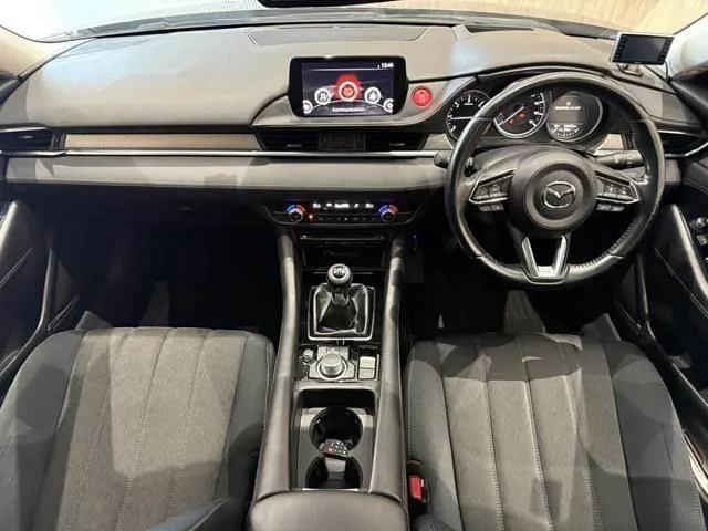 Mazda Atenza Wagon 2018 photo 3