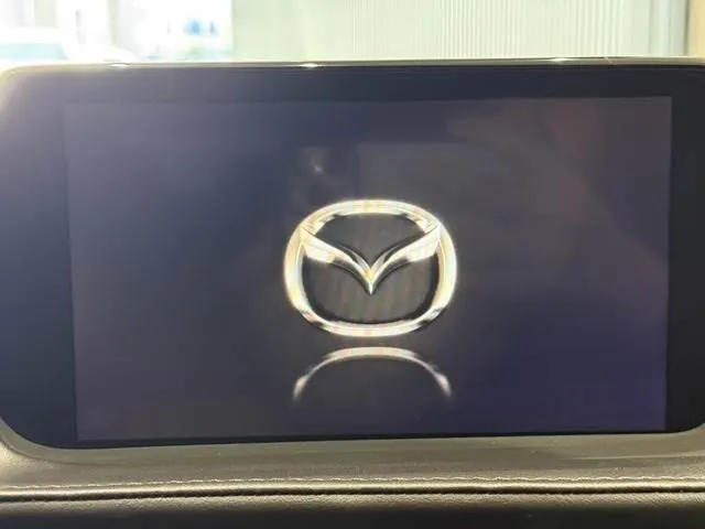 Mazda Atenza Wagon 2018 photo 4