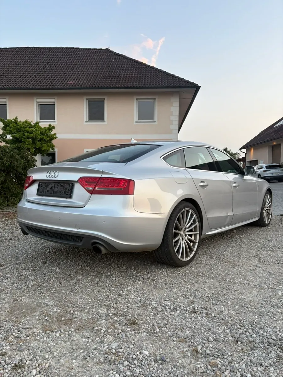Audi A5 2009 photo 3